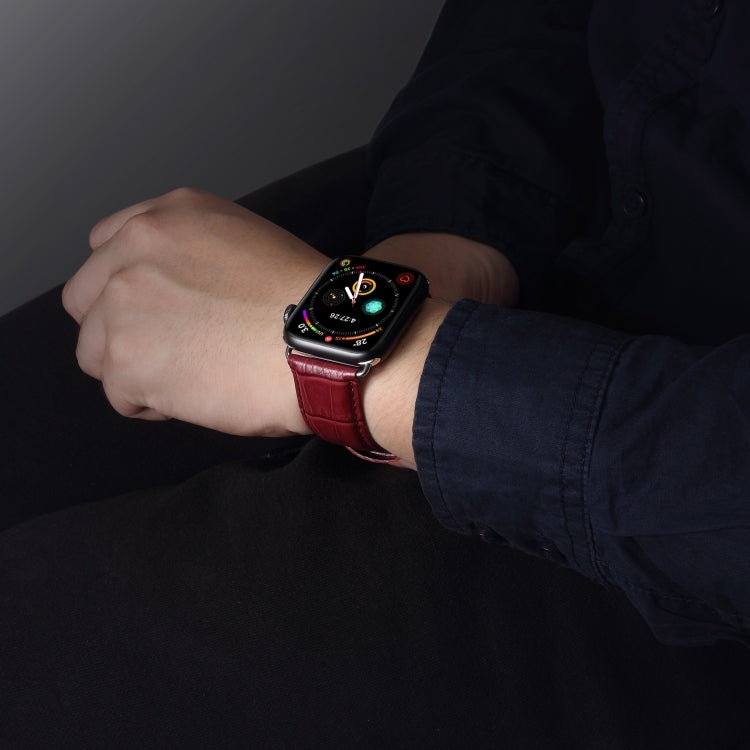 Bracelet de montre en cuir de vachette grain crocodile Denior pour Apple Watch Ultra 49 mm et Ultra 2 49 mm / Series 10 46 mm / 9, 8 et 7 45 mm / SE 3, SE 2, 6, SE 5 et 4 44 mm / 3, 2 et 1 42 mm