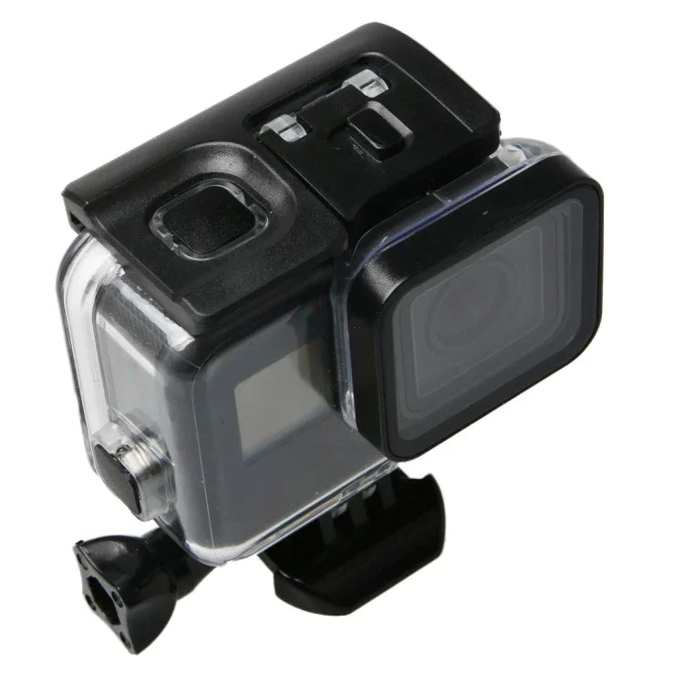 Boîtier étanche 60 m pour GoPro HERO6/5 Black avec porte arrière tactile, filtre, fixation par boucle et vis. Objectif non démonté.