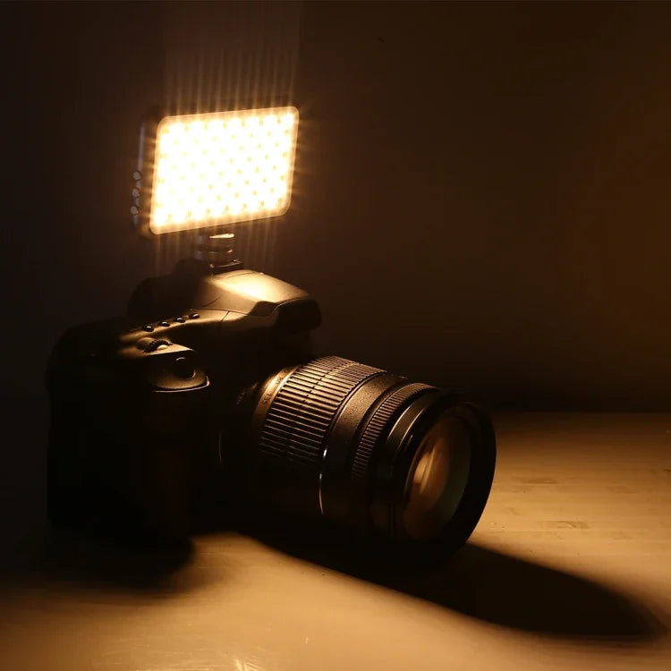 Éclairage de studio professionnel LED-013 Pocket (112 LED) pour vlogging, photographie et vidéo, avec écran OLED et adaptateur griffe pour appareils photo reflex numériques Canon/Nikon.