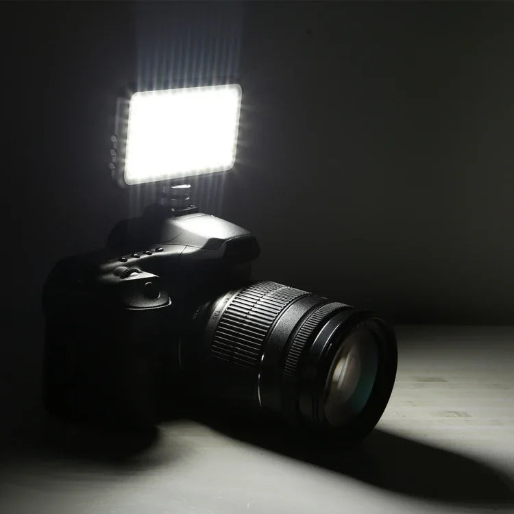 Éclairage de studio professionnel LED-013 Pocket (112 LED) pour vlogging, photographie et vidéo, avec écran OLED et adaptateur griffe pour appareils photo reflex numériques Canon/Nikon.