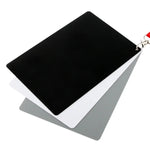 Carte de balance 3 en 1 noir, blanc et gris / Carte grise numérique avec dragonne, compatible avec tous les appareils photo numériques, formats de fichiers : RAW et JPEG, dimensions : 8,7 cm x 5,5 cm