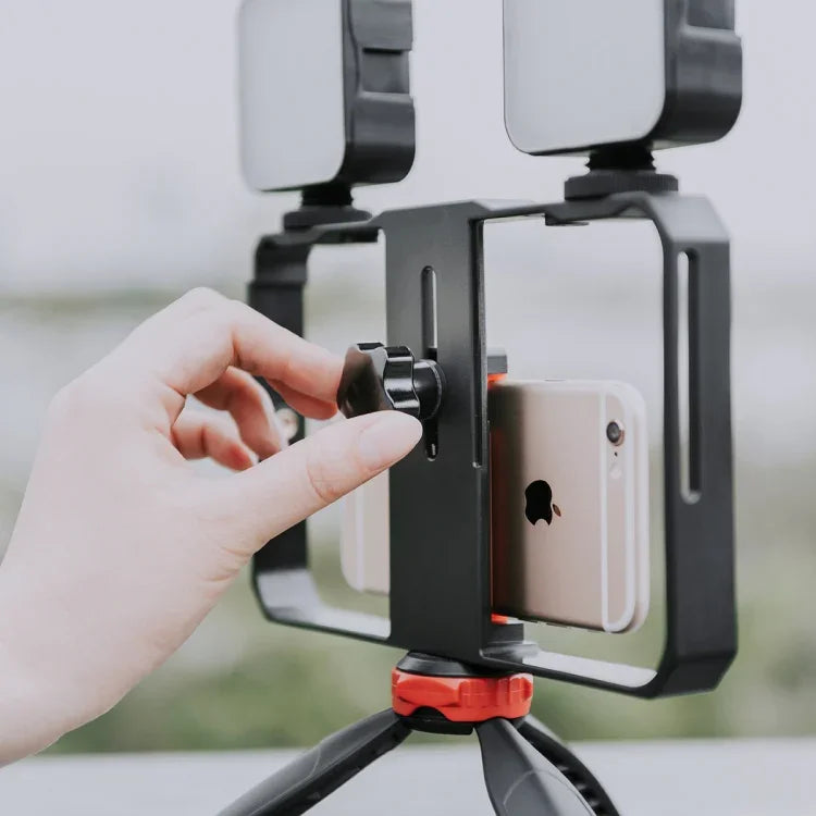 YELANGU PC203 YLG1801C Kit trépied/support de caméra LED pour selfies, vidéo, vlogging et diffusion en direct, avec poignée et stabilisateur en plastique.