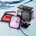 Boîtier de protection étanche 45 m pour GoPro HERO8 Black avec boucle, fixation de base, vis, filtres (violet, rouge, rose), poignée flottante, dragonne et inserts antibuée, boîtier transparent HERO8 + filtres.