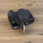 Étui demi-cuir PU pour appareil photo Canon EOS R7, filetage 1/4 pouce.