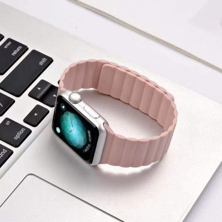 Bracelet de montre à boucle magnétique pour Apple Watch Series 6 & SE & 5 & 4 44mm / 3 & 2 & 1 42mm, pour Apple Watch Ultra 49mm / Series 8&7 45mm / SE 2&6&SE&5&4 44mm / 3&2&1 42mm, pour Apple Watch Series 7 45mm / 6 & SE & 5 & 4 44mm / 3 & 2 & 1 42mm