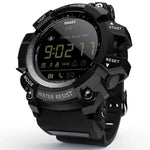 Montre connectée Lokmat MK16 avec écran LCD, étanche jusqu'à 50 m, notifications, déclencheur photo à distance et suivi des mouvements.