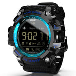 Montre connectée Lokmat MK16 avec écran LCD, étanche jusqu'à 50 m, notifications, déclencheur photo à distance et suivi des mouvements.