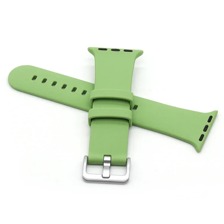 Bracelet de remplacement en silicone à boucle argentée, pour Apple Watch Series 7 41 mm / & 6 & SE & 5 & 4 40 mm, pour Apple Watch Series 7 45 mm / & 6 & SE & 5 & 4 44 mm