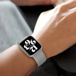 Bracelet de remplacement en silicone élastique pour Apple Watch Series 7 45mm / 6 & SE & 5 & 4 44mm / 3 & 2 & 1 42mm