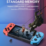 Console de jeux portable X50 Max avec écran de 5,1 pouces pour deux joueurs et plus de 6 000 jeux. Disponible en noir et rouge/bleu.