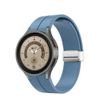 Bracelet de montre en silicone avec boucle déployante en argent, pour Samsung Galaxy Watch5 40 et 44mm / Pro 45mm