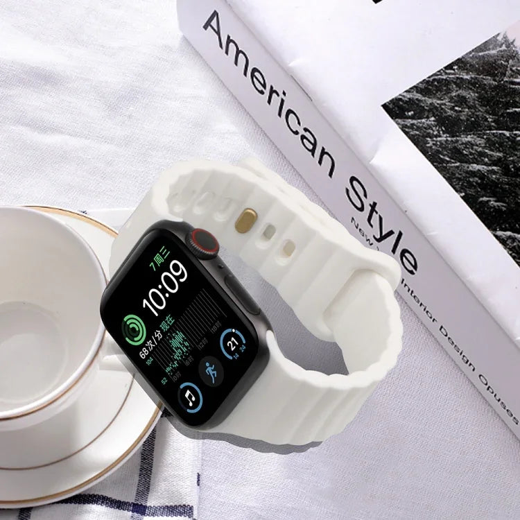 Bracelet de montre en silicone avec boucle inversée, pour Apple Watch Ultra 49mm / Series 8&7 45mm / SE 2&6&SE&5&4 44mm / 3&2&1 42mm, pour Apple Watch Series 8&7 41mm / SE 2&6&SE&5&4 40mm / 3&2&1 38mm