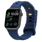 Bracelet de montre en silicone avec boucle inversée, pour Apple Watch Ultra 49mm / Series 8&7 45mm / SE 2&6&SE&5&4 44mm / 3&2&1 42mm, pour Apple Watch Series 8&7 41mm / SE 2&6&SE&5&4 40mm / 3&2&1 38mm