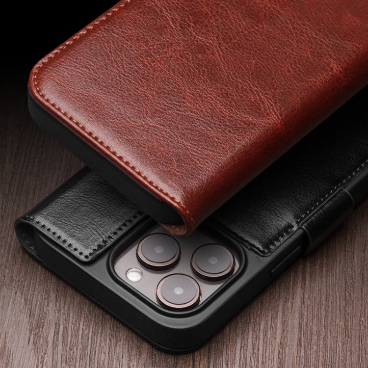 Étui de téléphone QIALINO Classic 103 Buckle en cuir véritable, pour iPhone 17e / 16e, pour iPhone 17 Pro Max, pour iPhone 17 Pro, pour iPhone 17, pour iPhone Air, pour iPhone 15 Pro Max, pour iPhone 15 Plus, pour iPhone 15