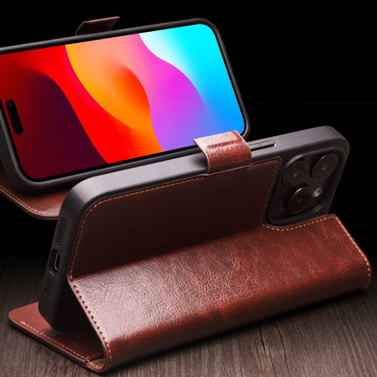 Étui de téléphone QIALINO Classic 103 Buckle en cuir véritable, pour iPhone 17e / 16e, pour iPhone 17 Pro Max, pour iPhone 17 Pro, pour iPhone 17, pour iPhone Air, pour iPhone 15 Pro Max, pour iPhone 15 Plus, pour iPhone 15