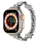 Bracelet de montre chaîne en alliage de zinc à fleur à 5 pétales, pour Apple Watch SE 2023 44mm, pour Apple Watch SE 2023 40mm, pour Apple Watch Ultra 2 49mm, pour Apple Watch Series 9 45mm, pour Apple Watch Series 9 41mm, pour Apple Watch Ultra 49mm
