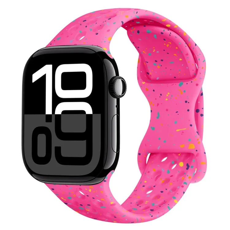 Bracelet de montre en silicone camouflage avec boucle papillon et perforations, compatible avec Apple Watch Series 10 46 mm, Apple Watch Series 10 42 mm, Apple Watch SE 2023 44 mm et Apple Watch SE 2023 40 mm.