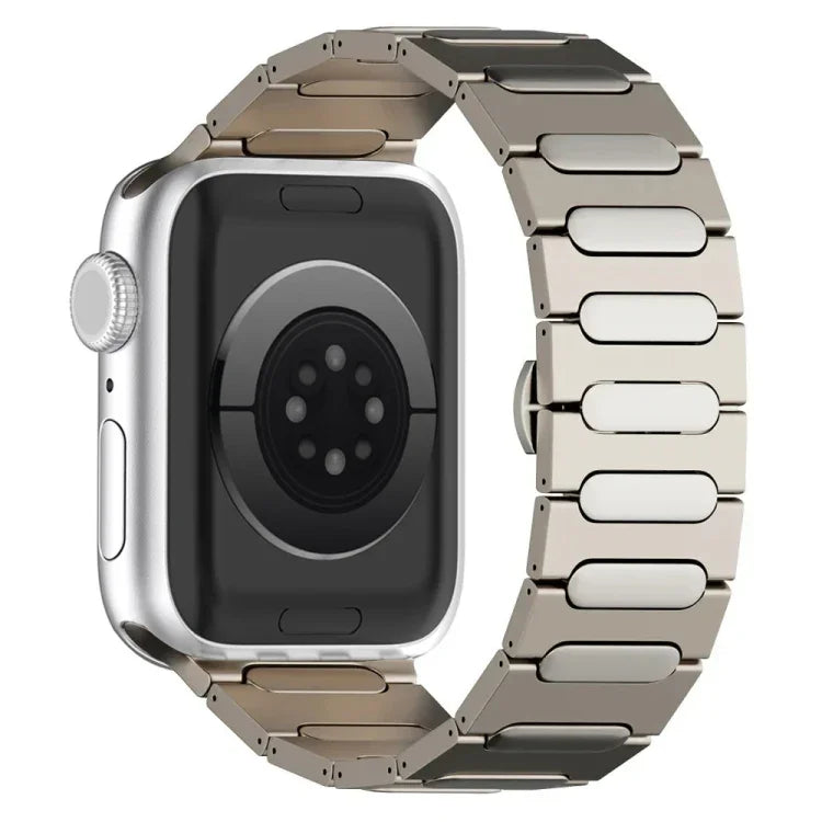 Bracelet de montre ovale en alliage de titane avec boucle papillon, compatible avec Apple Watch SE 2023 44 mm, Apple Watch Ultra 2 49 mm, Apple Watch Series 9 45 mm, Apple Watch Ultra 49 mm, Apple Watch Series 8 45 mm et Apple Watch SE 2022 44 mm…