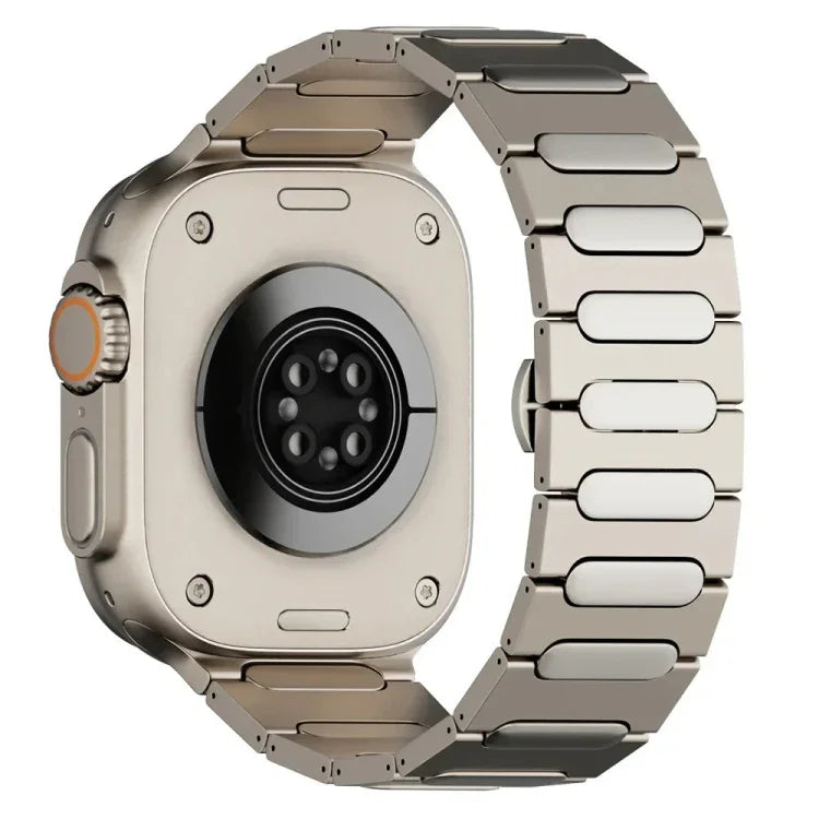 Bracelet de montre ovale en alliage de titane avec boucle papillon, compatible avec Apple Watch SE 2023 44 mm, Apple Watch Ultra 2 49 mm, Apple Watch Series 9 45 mm, Apple Watch Ultra 49 mm, Apple Watch Series 8 45 mm et Apple Watch SE 2022 44 mm…