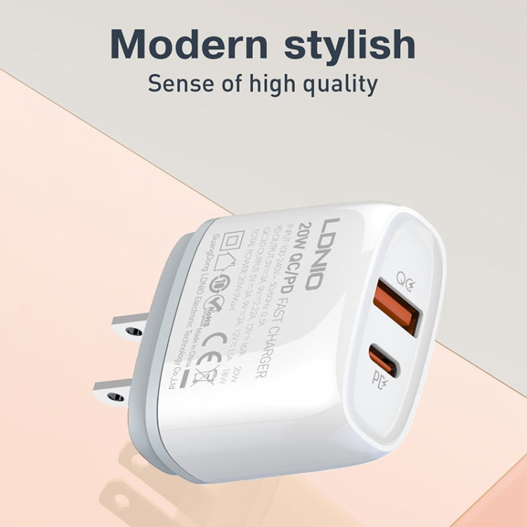 Chargeur rapide USB + Type-C LDNIO Q229 QC3.0 / PD20W avec câble USB vers 8 broches 1m, prise EU, prise UK, prise US