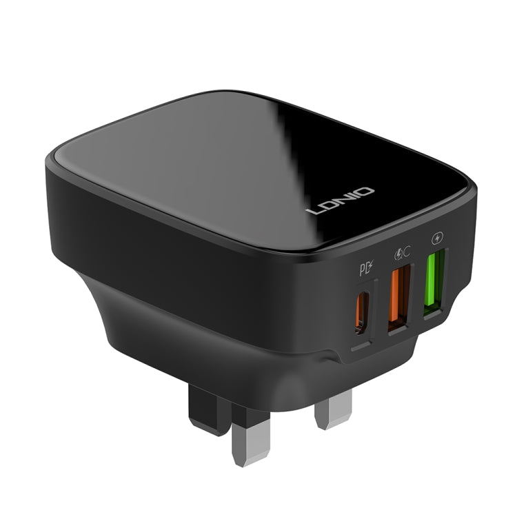 Chargeur port Type-C + double USB LDNIO Q334 32W avec câble de données USB-C / Type-C vers USB-C / Type-C 1m, prise EU, prise UK, prise US