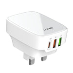 Chargeur port Type-C + double USB LDNIO Q334 32W avec câble de données USB-C / Type-C vers USB-C / Type-C 1m, prise EU, prise UK, prise US
