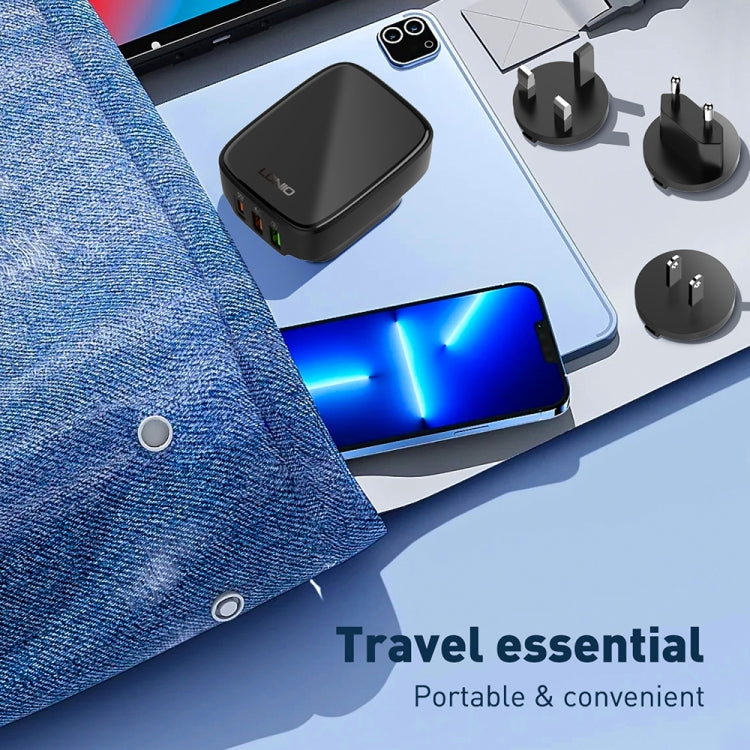Chargeur port Type-C + double USB LDNIO Q334 32W avec câble de données USB-C / Type-C vers USB-C / Type-C 1m, prise EU, prise UK, prise US