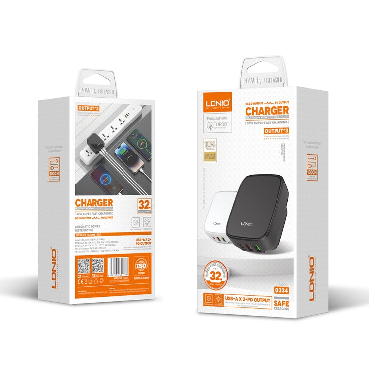 Chargeur port Type-C + double USB LDNIO Q334 32W avec câble de données USB-C / Type-C vers USB-C / Type-C 1m, prise EU, prise UK, prise US