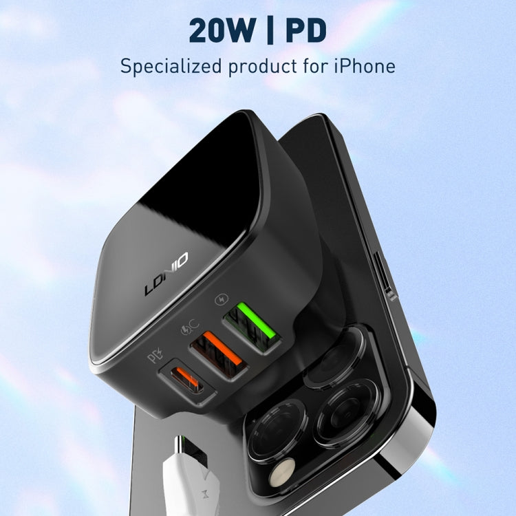 Chargeur port Type-C + double USB LDNIO Q334 32W avec câble de données USB-C / Type-C vers USB-C / Type-C 1m, prise EU, prise UK, prise US