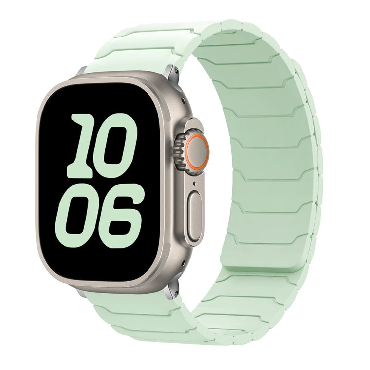 Bracelet de montre magnétique en silicone, pour Apple Watch 46mm / 49mm / 45mm / 44mm, pour Apple Watch 42mm / 41mm / 40mm / 38mm