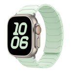 Bracelet de montre magnétique en silicone, pour Apple Watch 46mm / 49mm / 45mm / 44mm, pour Apple Watch 42mm / 41mm / 40mm / 38mm