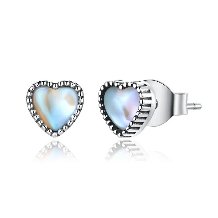 Boucles d'Oreilles Simples Cœur de Verre en Argent Sterling S925