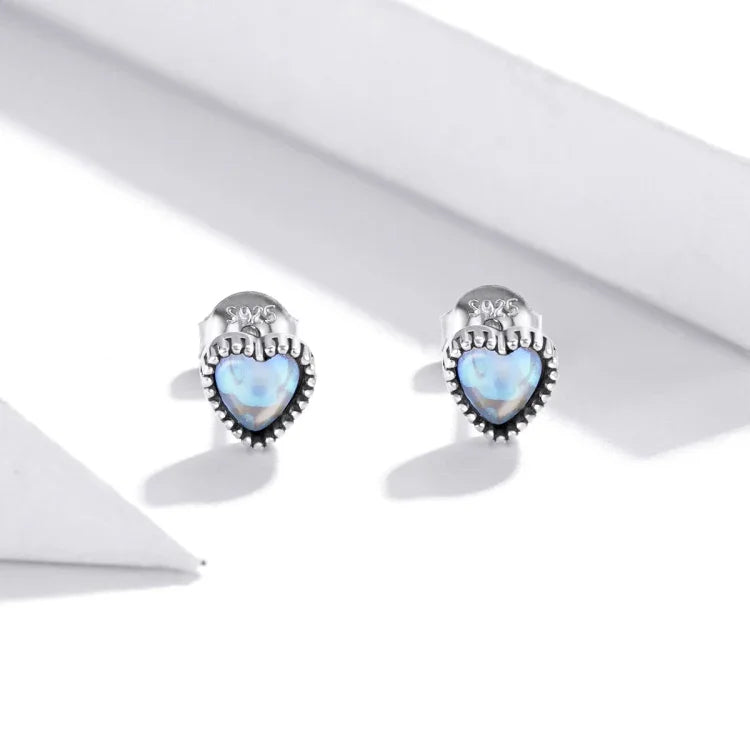 Boucles d'Oreilles Simples Cœur de Verre en Argent Sterling S925