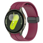 Bracelet de montre en silicone noir pliable xDfind avec boucle magnétique, compatible avec Samsung Galaxy Watch7 / FE / 6 / 5 / 4