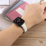 Bracelet de montre en cuir microfibre de soie, compatible avec Apple Watch 46 mm / 49 mm / 45 mm / 44 mm et Apple Watch 42 mm / 41 mm / 40 mm / 38 mm.