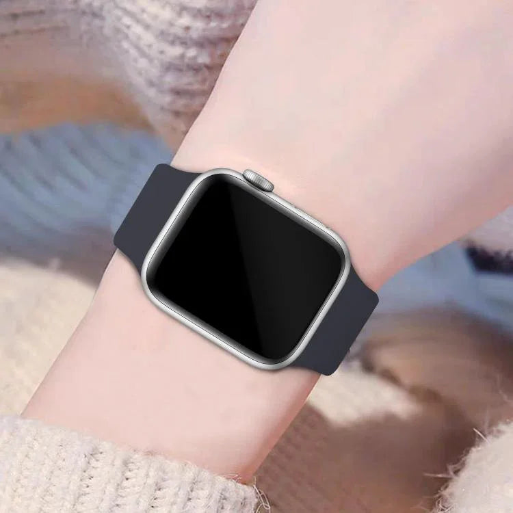 Bracelet de montre en silicone avec boucle papillon et protection en polycarbonate intégrée, compatible avec Apple Watch Series 44 mm, 40 mm, 46 mm (Series 10/11) et 42 mm (Series 10/11).