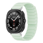 Bracelet de montre magnétique en silicone xDfind, compatible avec les Samsung Galaxy Watch Ultra / Ultra 2025, Galaxy Watch 8 / 8 Classic et Galaxy Watch 7 / 6 / 5 / FE.