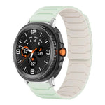 Bracelet de montre magnétique en silicone xDfind, compatible avec les Samsung Galaxy Watch Ultra / Ultra 2025, Galaxy Watch 8 / 8 Classic et Galaxy Watch 7 / 6 / 5 / FE.