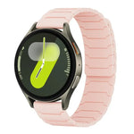Bracelet de montre magnétique en silicone xDfind, compatible avec les Samsung Galaxy Watch Ultra / Ultra 2025, Galaxy Watch 8 / 8 Classic et Galaxy Watch 7 / 6 / 5 / FE.