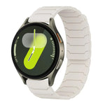 Bracelet de montre magnétique en silicone xDfind, compatible avec les Samsung Galaxy Watch Ultra / Ultra 2025, Galaxy Watch 8 / 8 Classic et Galaxy Watch 7 / 6 / 5 / FE.