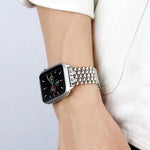 Bracelet de montre en métal à texture écailles de poisson xDfind, compatible avec Apple Watch 42/44/45/46/49 mm et Apple Watch 38/40/41/S11 42 mm.