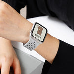 Bracelet de montre en silicone à fermoir magnétique xDfind, compatible avec Apple Watch 42/44/45/46/49 mm et Apple Watch 38/40/41/S10 42 mm.