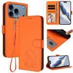 Étui de téléphone en cuir avec motif de cœur et de chat en relief avec dragonne, Pour iPhone 17e / 16e, Pour iPhone 17 Pro Max, Pour iPhone 17 Pro, Pour iPhone 17