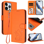 Coque de téléphone en cuir avec motif de cœur en relief et dragonne, pour iPhone 15, pour iPhone 14 Plus, pour iPhone 14 / 13, pour iPhone 14 Pro