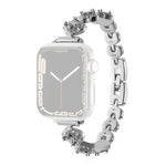 Bracelet de montre xDfind en métal à motif trèfle à quatre feuilles et diamants, compatible avec Apple Watch 42/44/45/46/49 mm et Apple Watch 38/40/41/S10 42 mm.