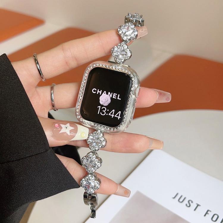Bracelet de montre xDfind en métal à motif trèfle à quatre feuilles et diamants, compatible avec Apple Watch 42/44/45/46/49 mm et Apple Watch 38/40/41/S10 42 mm.