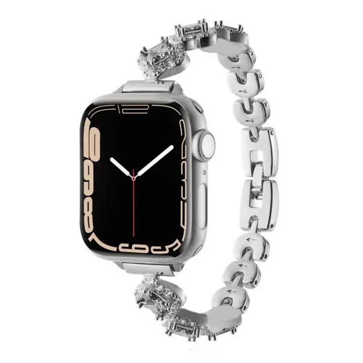 Bracelet de montre xDfind en métal à motif trèfle à quatre feuilles et diamants, compatible avec Apple Watch 42/44/45/46/49 mm et Apple Watch 38/40/41/S10 42 mm.