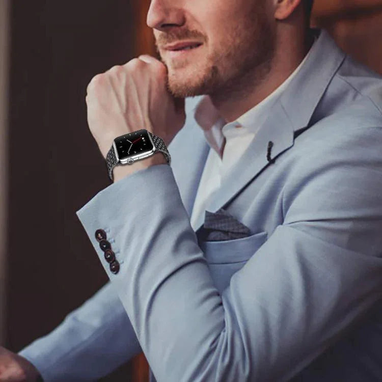 Bracelet de montre en métal texturé dragon xDfind, compatible avec Apple Watch 42/44/45/46/49 mm et Apple Watch 38/40/41/S10 42 mm.