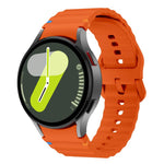 Bracelet de montre en silicone à motif ondulé avec film incurvé 3D, pour Samsung Galaxy Watch FE 40mm, pour Samsung Galaxy Watch7 44mm, pour Samsung Galaxy Watch7 40mm, pour Samsung Galaxy Watch6 Classic 47mm