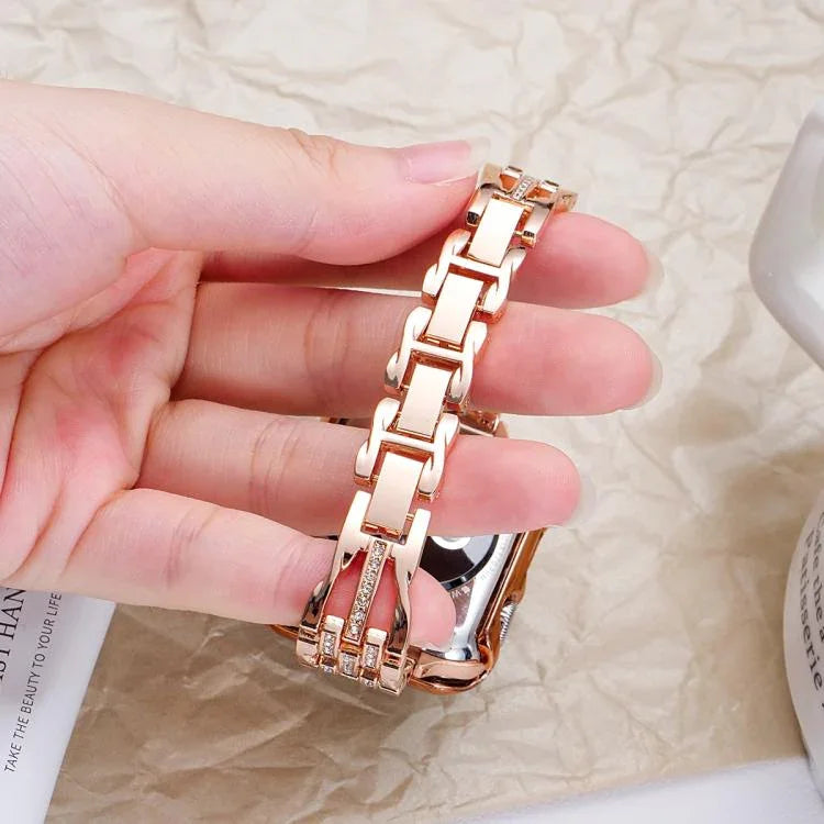 Bracelet de montre xDfind Flowing Swirls en métal serti de diamants, compatible avec Apple Watch 42/44/45/46/49 mm et Apple Watch 38/40/41/S11 42 mm.